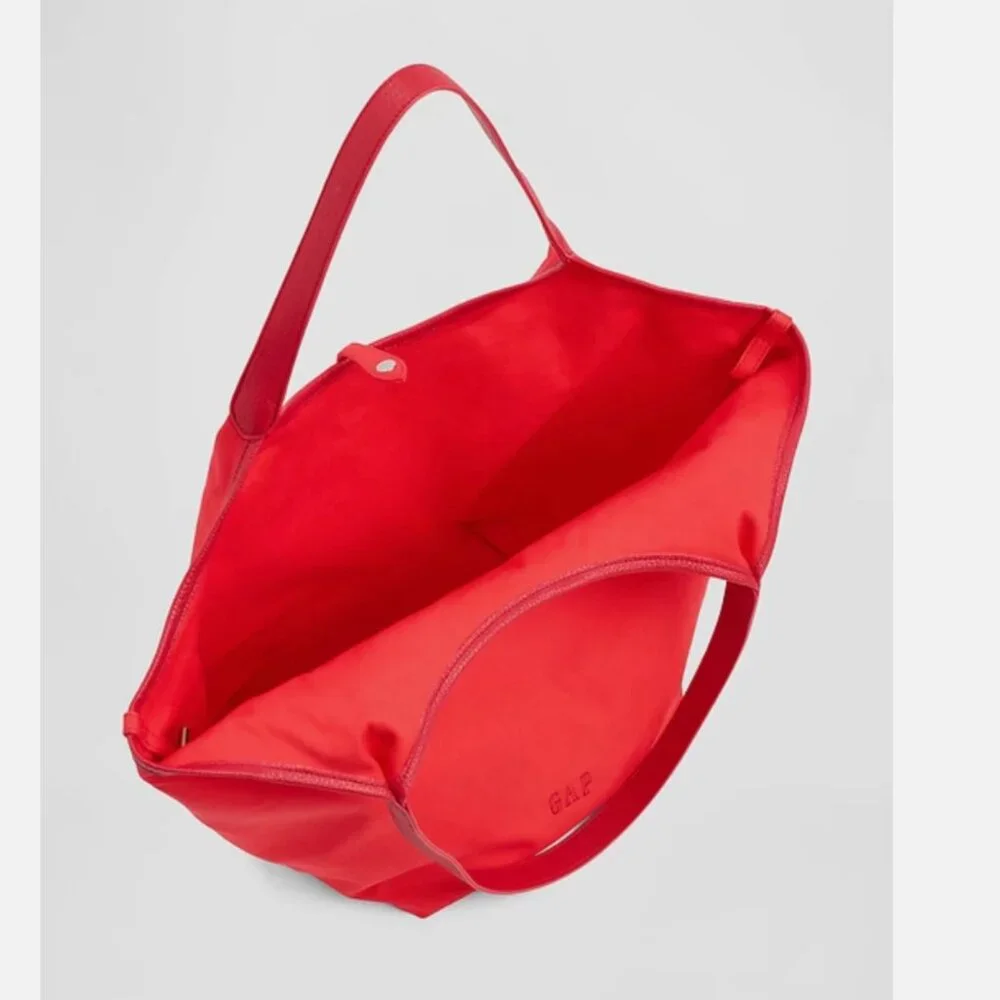 NWT GAP Canvas Slouchy Tote Bag in Red